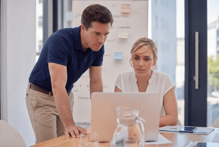 Cómo encontrar productos rentables para vender en Amazon en 2025